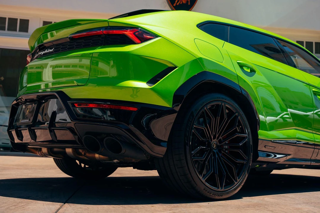 2026 Lamborghini Urus - Image 24 of 31