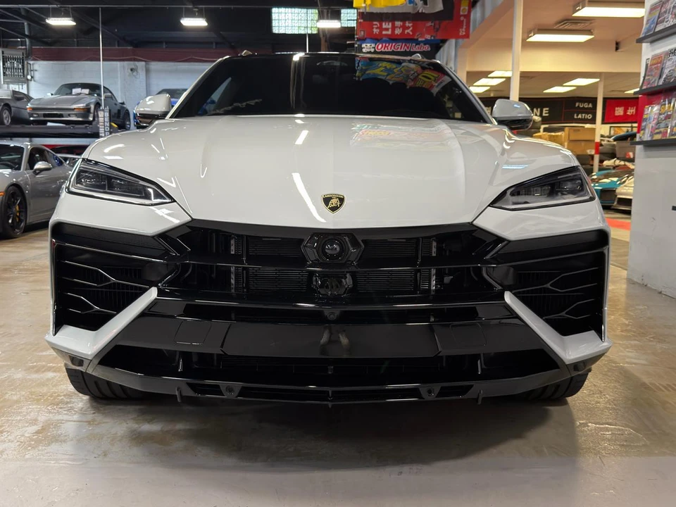2026 Lamborghini Urus - Image 2 of 29