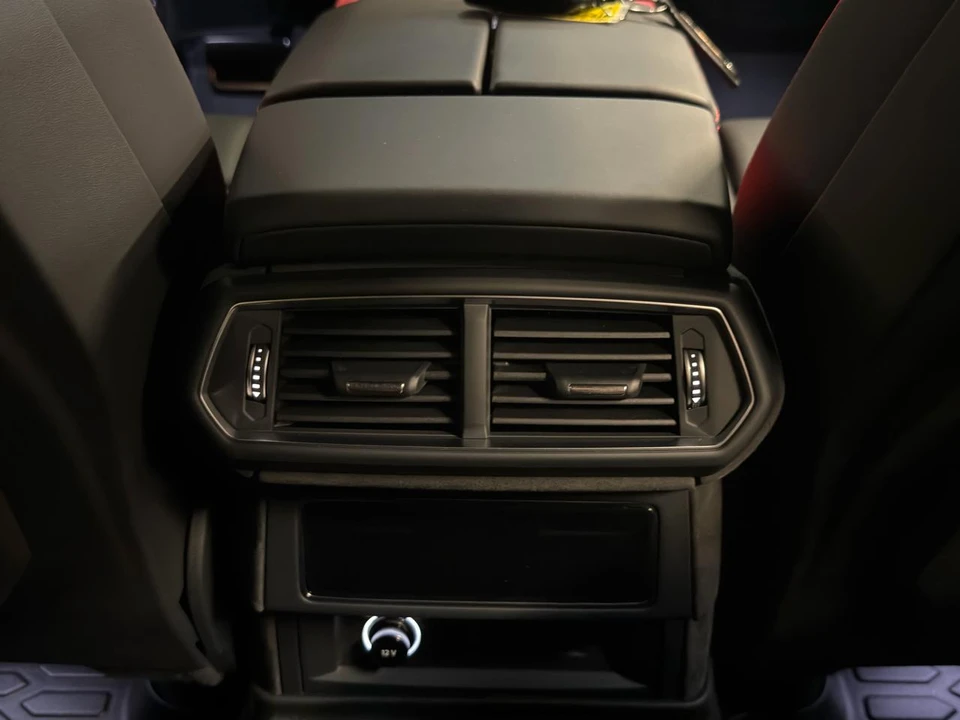 2026 Lamborghini Urus - Image 26 of 29