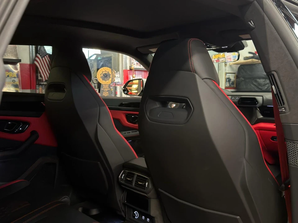 2026 Lamborghini Urus - Image 25 of 29