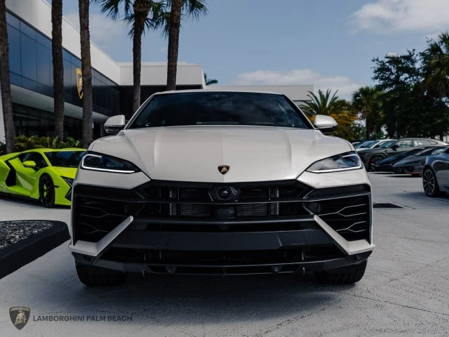2026 Lamborghini Urus - Image 11 of 27