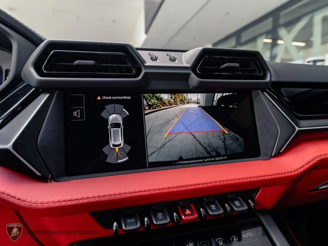 2026 Lamborghini Urus - Image 13 of 27