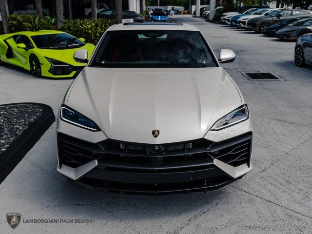2026 Lamborghini Urus - Image 14 of 27