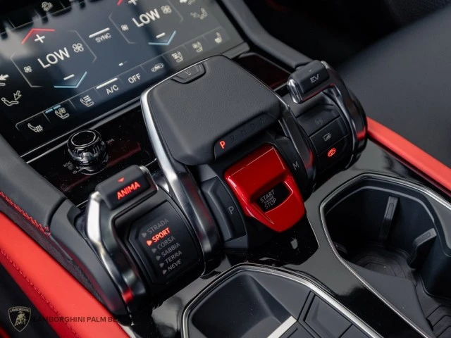 2026 Lamborghini Urus - Image 5 of 27