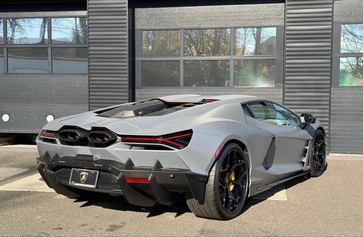 2026 Lamborghini Revuelto - Image 4 of 19