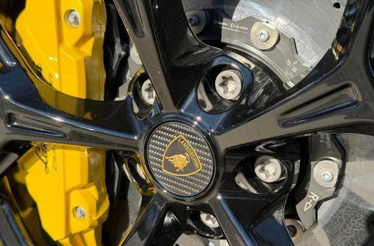 2026 Lamborghini Revuelto - Image 8 of 19