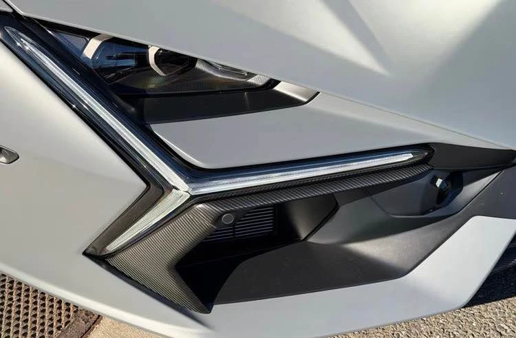 2026 Lamborghini Revuelto - Image 12 of 19