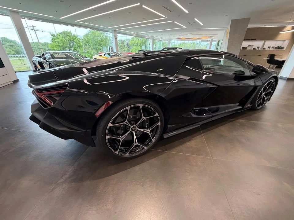 2026 Lamborghini Revuelto - Image 8 of 17