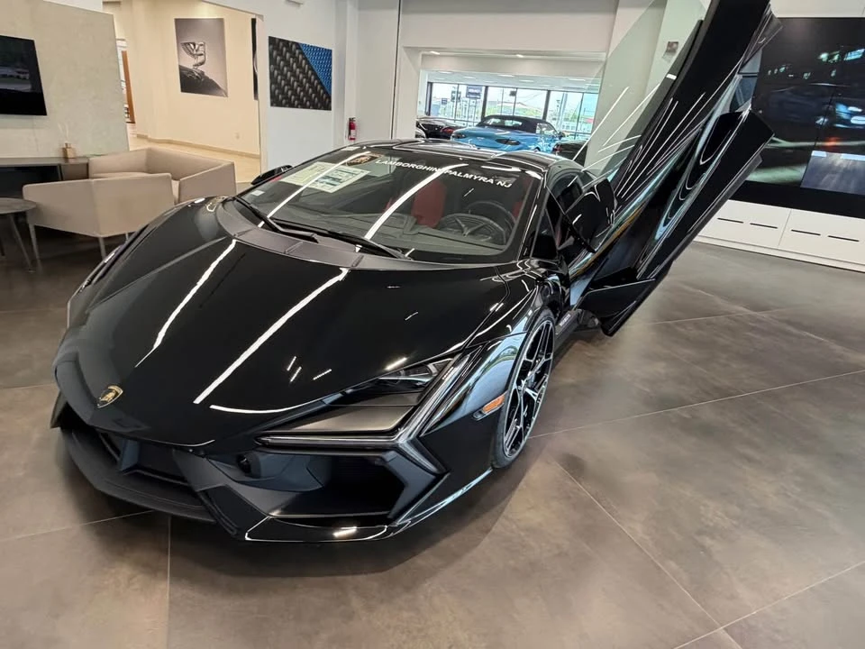 2026 Lamborghini Revuelto - Image 4 of 17