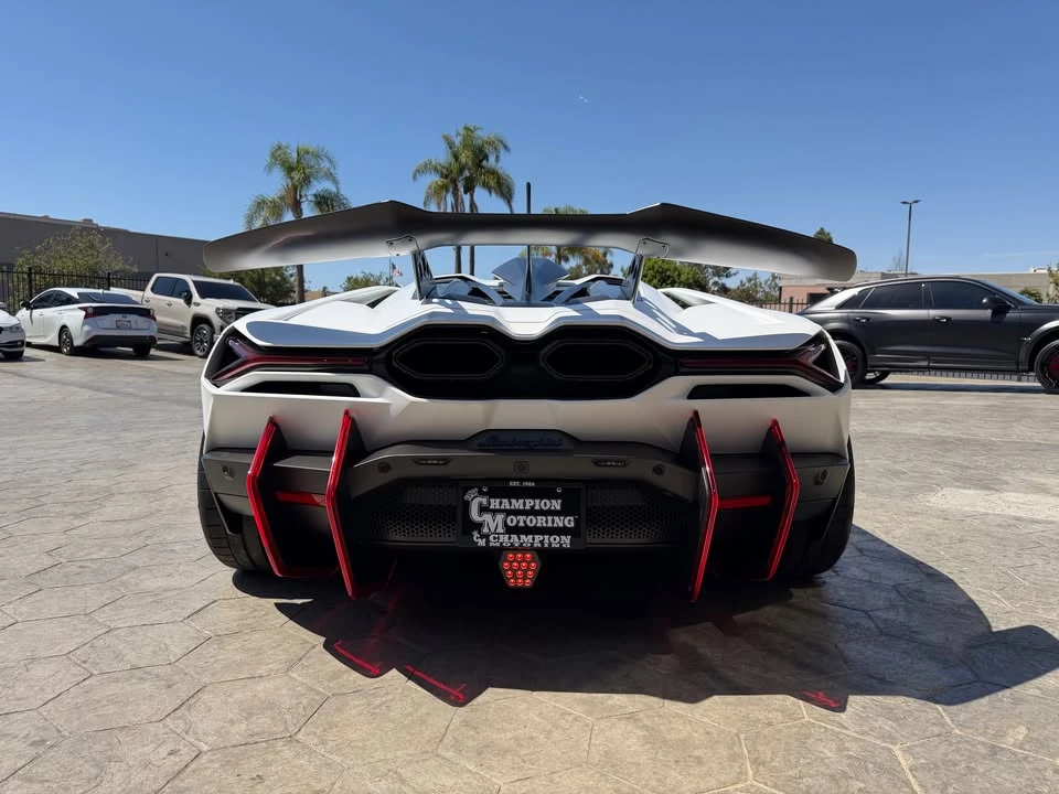 2026 Lamborghini Revuelto - Image 7 of 20