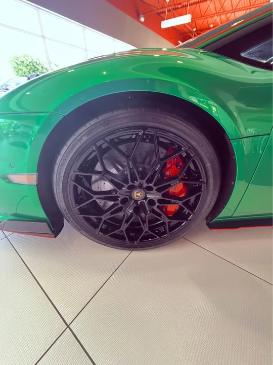2026 Lamborghini Temerario - Image 18 of 18