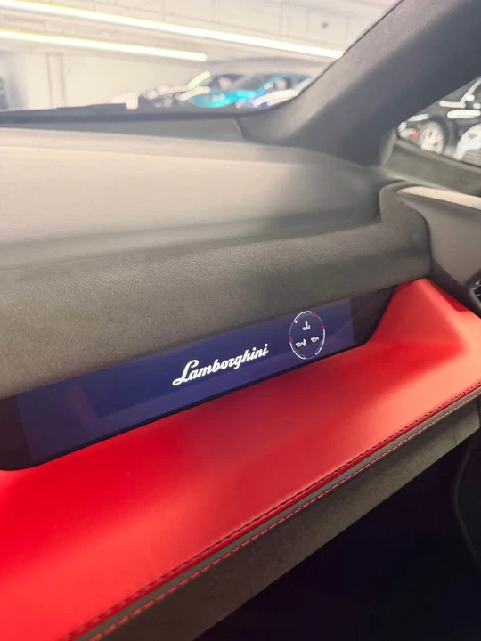 2026 Lamborghini Temerario - Image 13 of 14