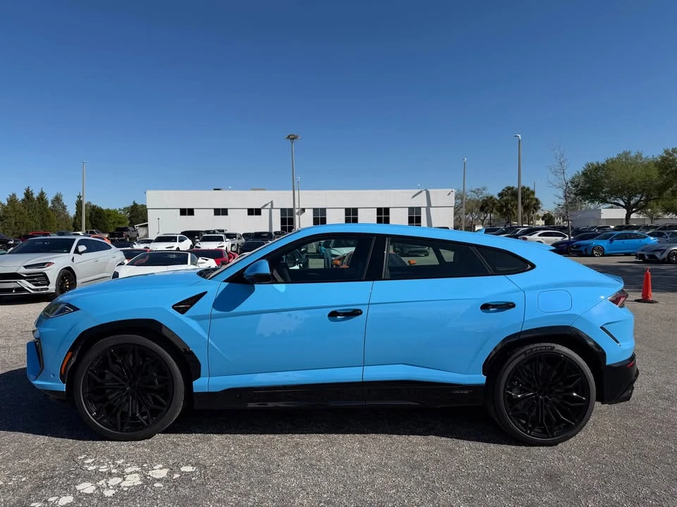 2026 Lamborghini Urus SE - Image 2 of 14
