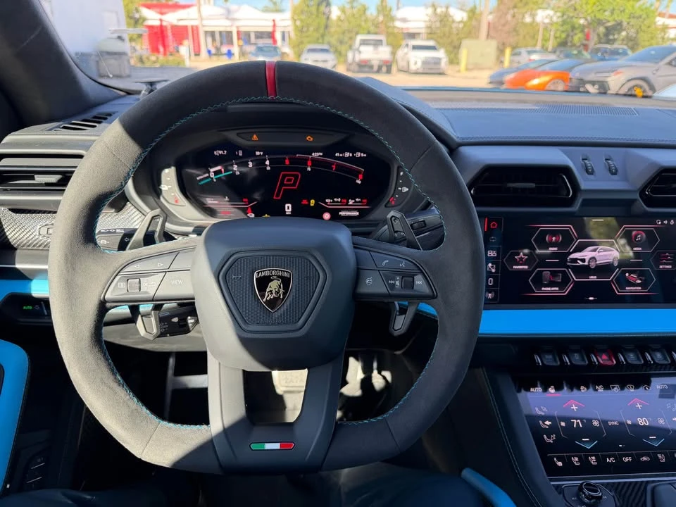 2026 Lamborghini Urus SE - Image 12 of 14