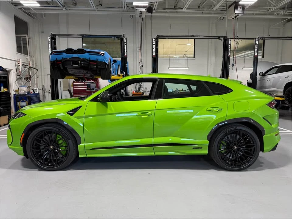 2026 Lamborghini Urus SE - Image 2 of 10
