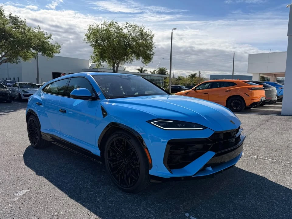 2026 Lamborghini Urus SE - Image 7 of 14