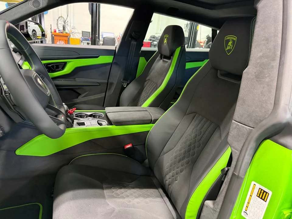 2026 Lamborghini Urus SE - Image 8 of 10
