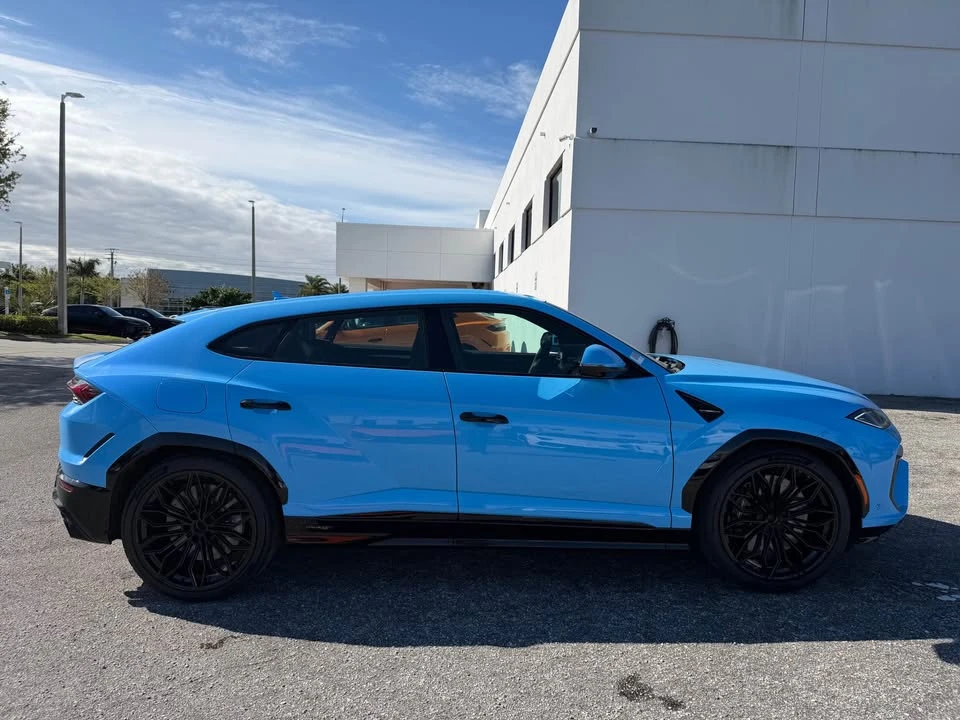 2026 Lamborghini Urus SE - Image 6 of 14