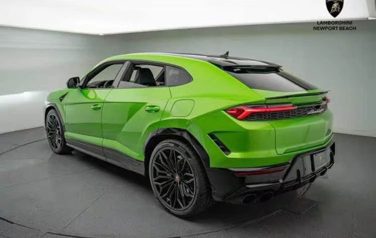 2026 Lamborghini Urus SE - Image 11 of 16