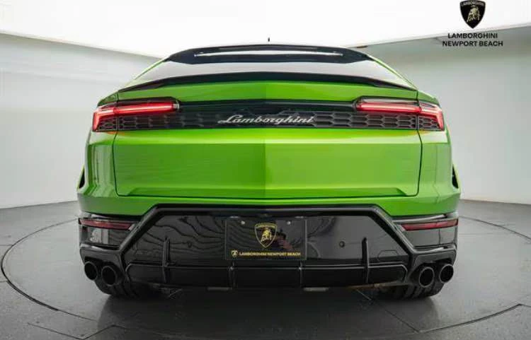 2026 Lamborghini Urus SE - Image 13 of 16