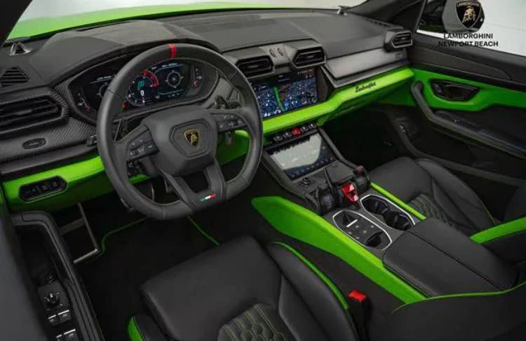 2026 Lamborghini Urus SE - Image 15 of 16