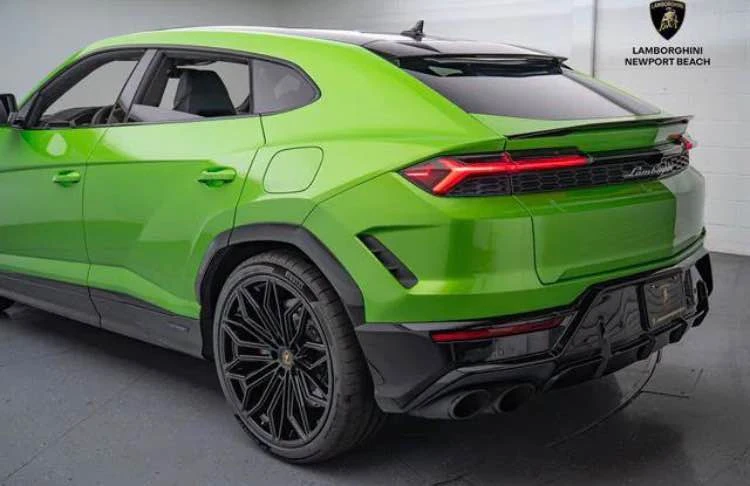 2026 Lamborghini Urus SE - Image 12 of 16