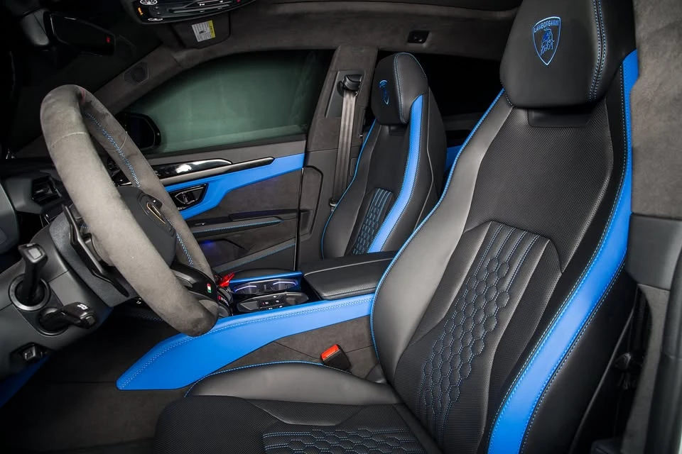 2026 Lamborghini Urus SE - Image 14 of 19
