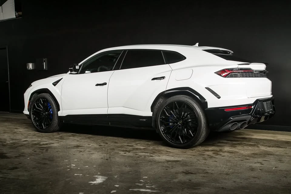 2026 Lamborghini Urus SE - Image 3 of 19
