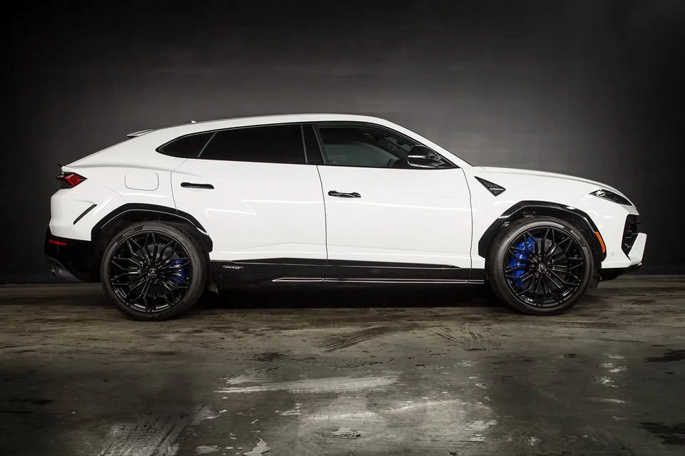 2026 Lamborghini Urus SE - Image 5 of 19