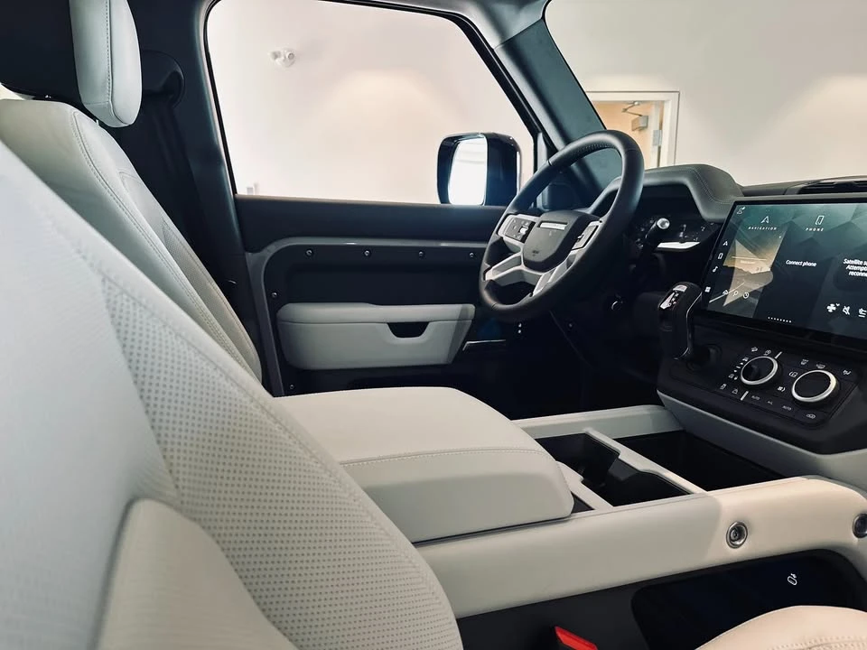 2026 Land Rover Defender L663 - Image 17 of 20