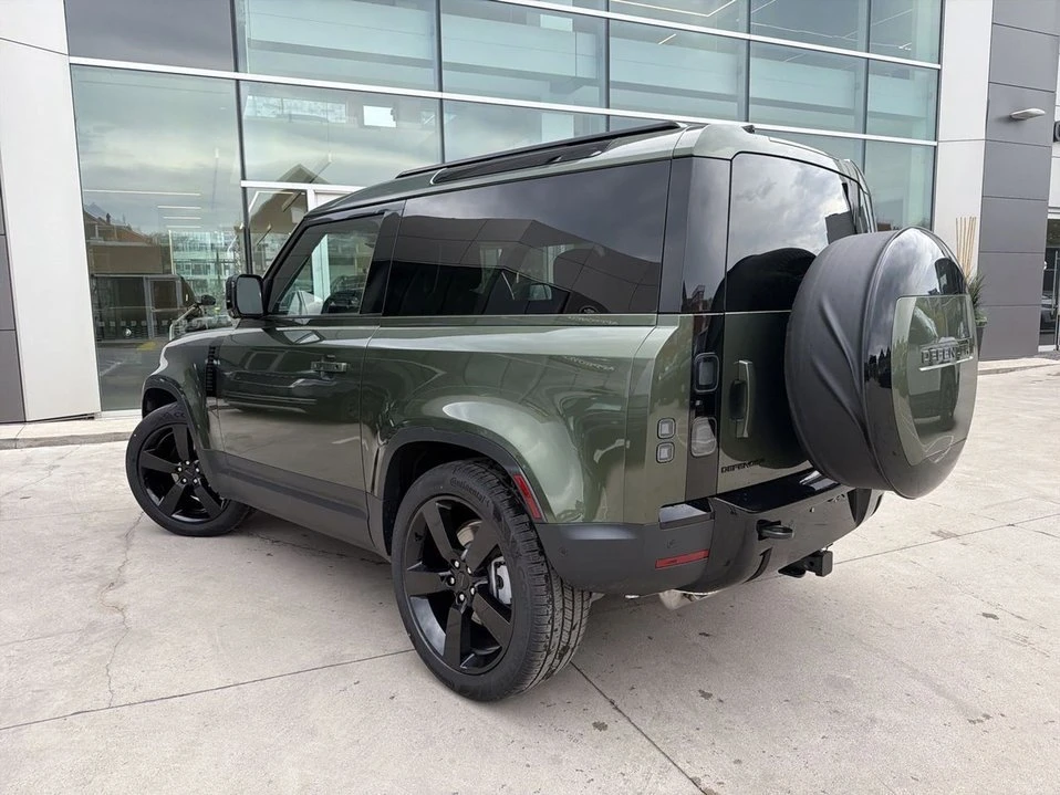 2026 Land Rover Defender - Image 4 of 19