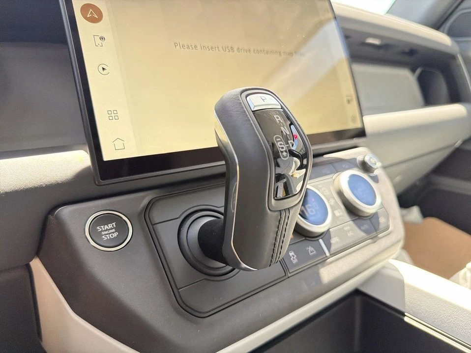 2026 Land Rover Defender L663 - Image 14 of 18