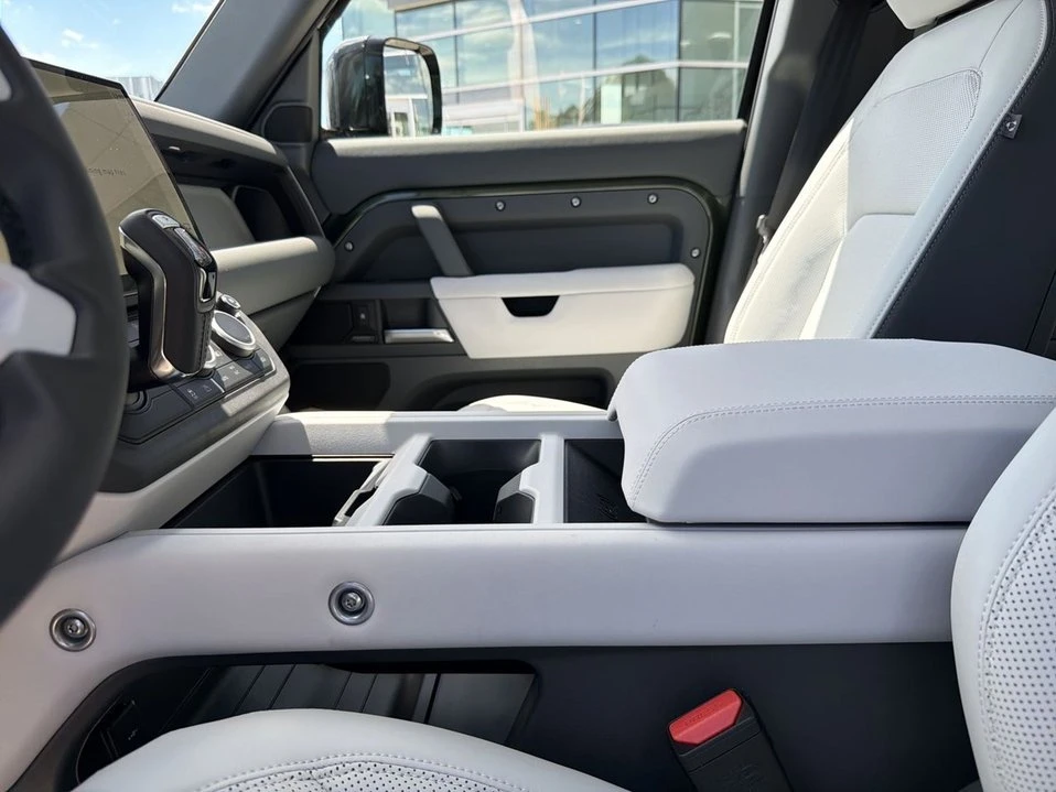 2026 Land Rover Defender L663 - Image 15 of 18