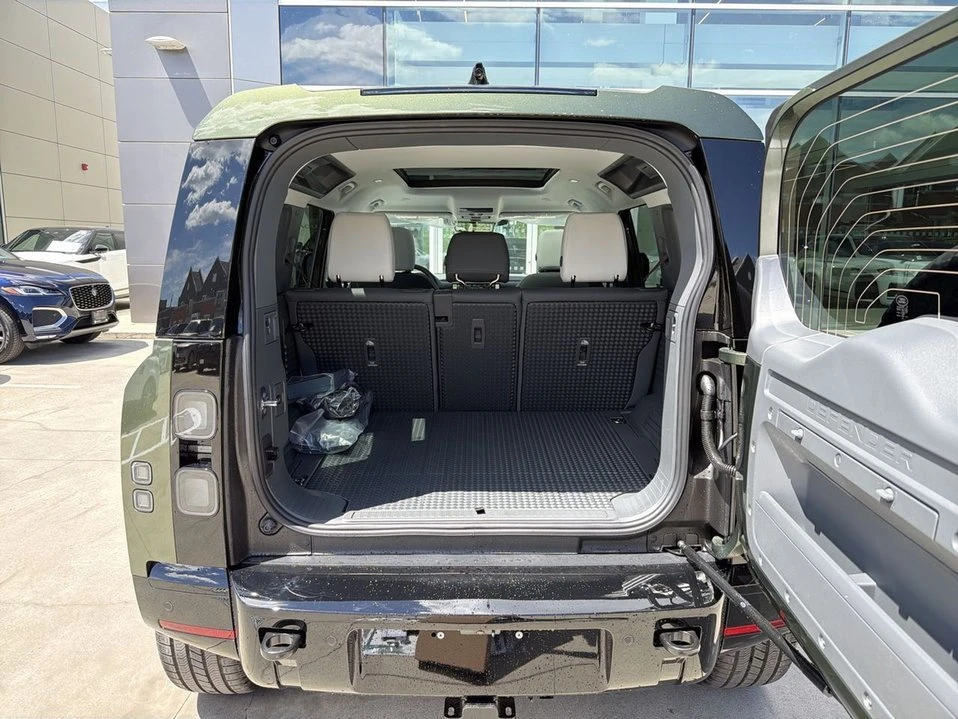 2026 Land Rover Defender L663 - Image 18 of 18