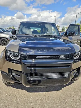 2026 Land Rover Defender 110 P400X Dynamic