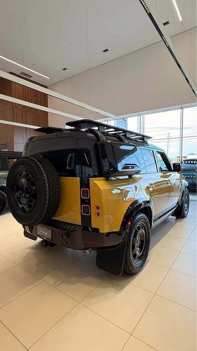 2026 Land Rover Defender L663 - Image 4 of 6