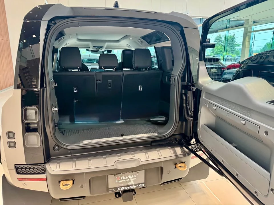 2026 Land Rover Defender L663 - Image 6 of 7