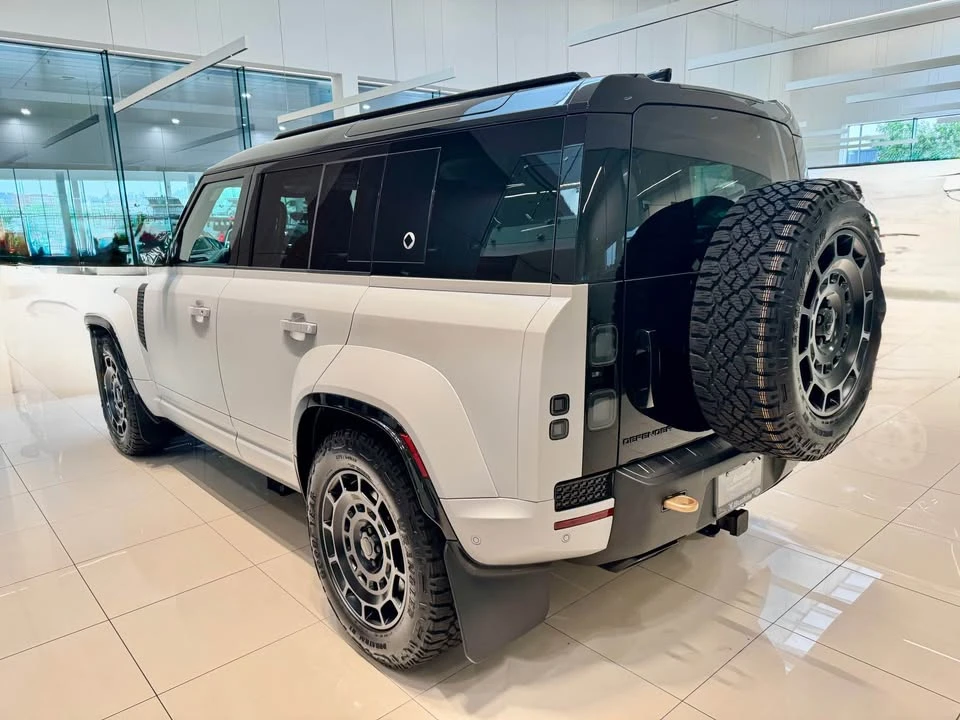 2026 Land Rover Defender L663 - Image 3 of 7