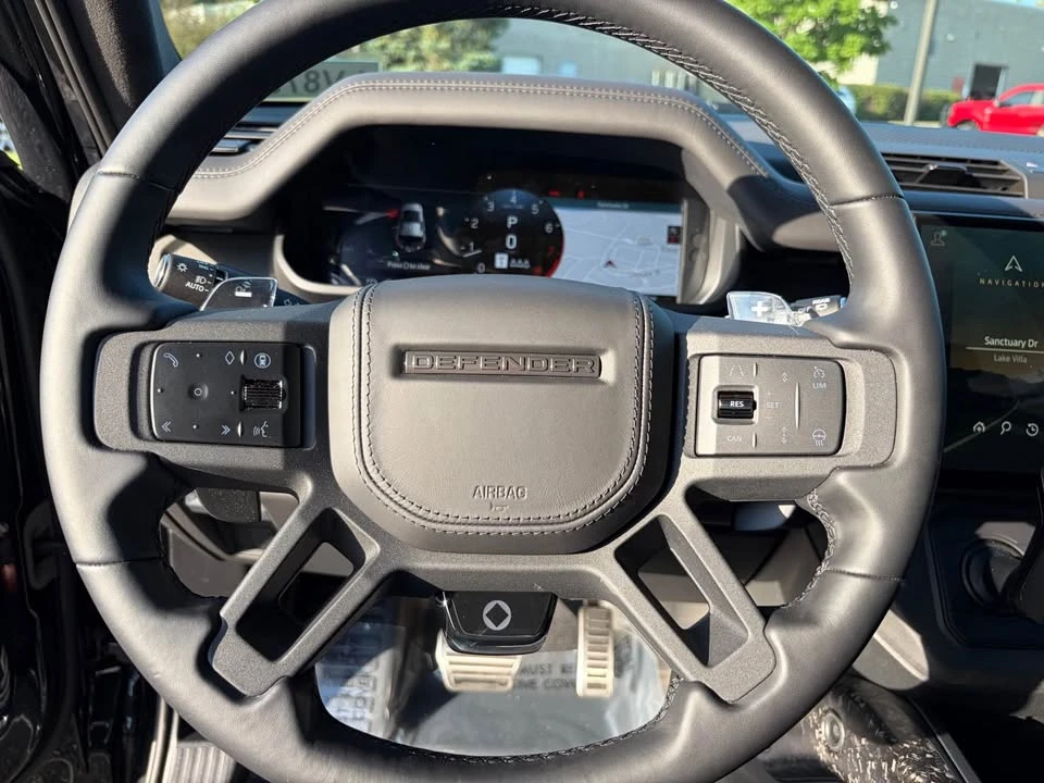 2026 Land Rover Defender Octa - Image 5 of 12