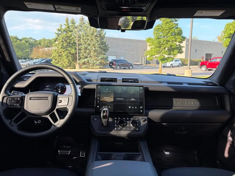 2026 Land Rover Defender Octa - Image 7 of 12