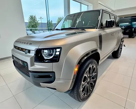 2026 Land Rover Defender 110 OCTA