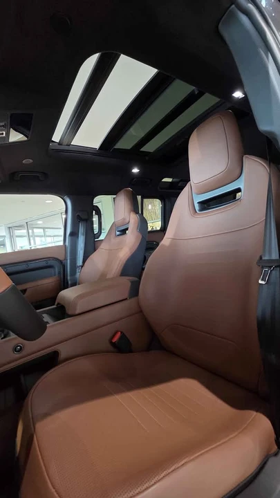 2026 Land Rover Defender Octa - Image 4 of 6