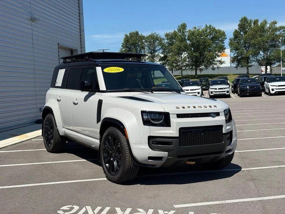 2026 Land Rover Defender Octa - Image 3 of 8