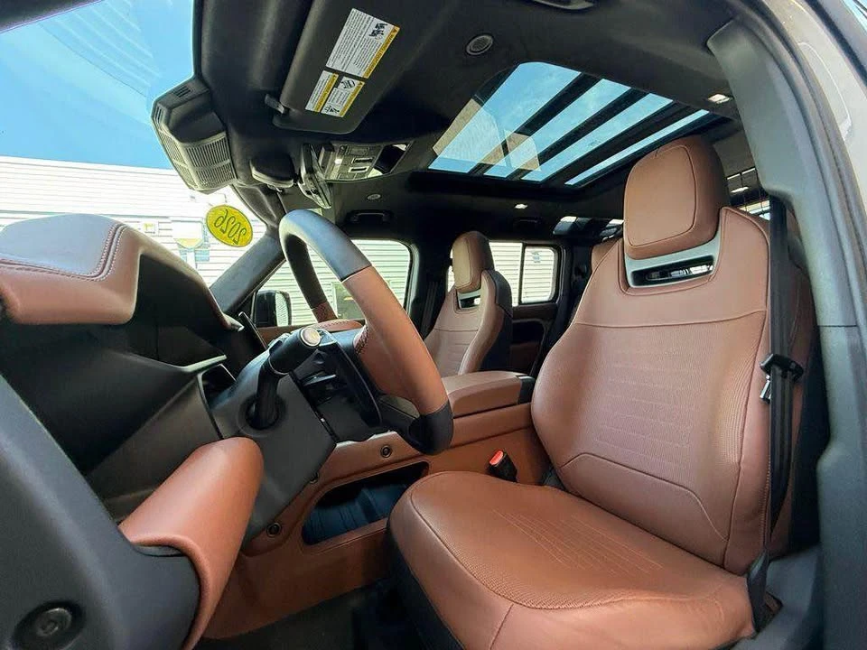 2026 Land Rover Defender Octa - Image 6 of 8