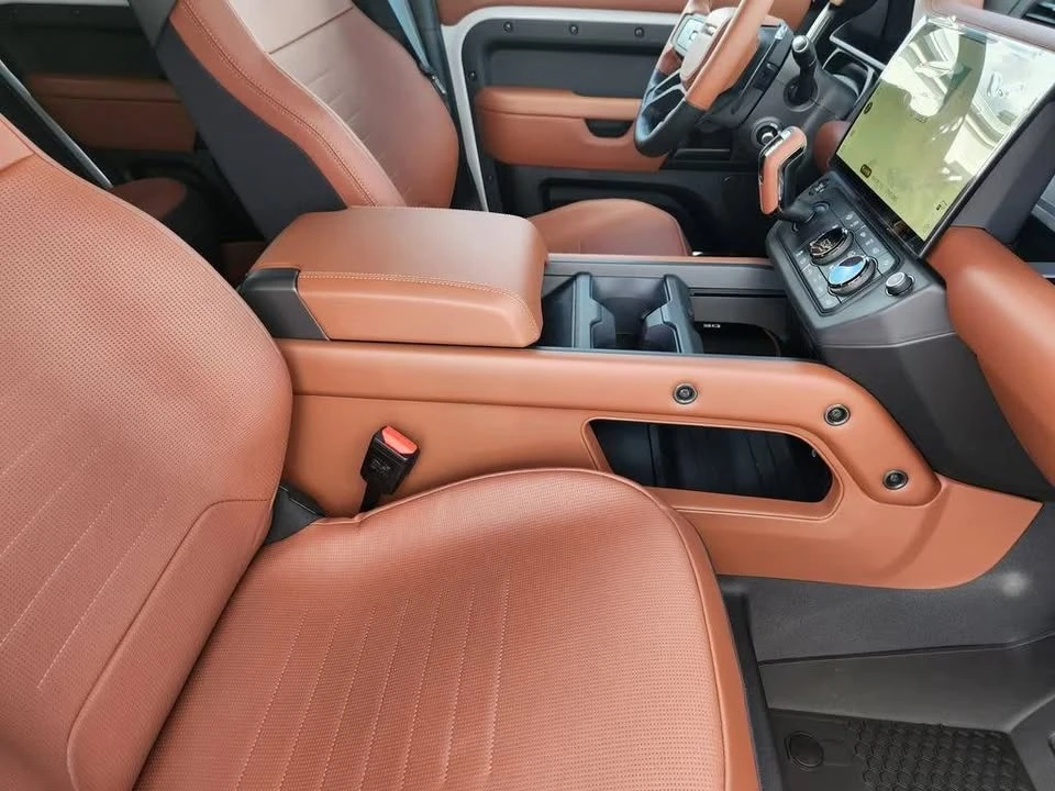 2026 Land Rover Defender Octa - Image 18 of 20