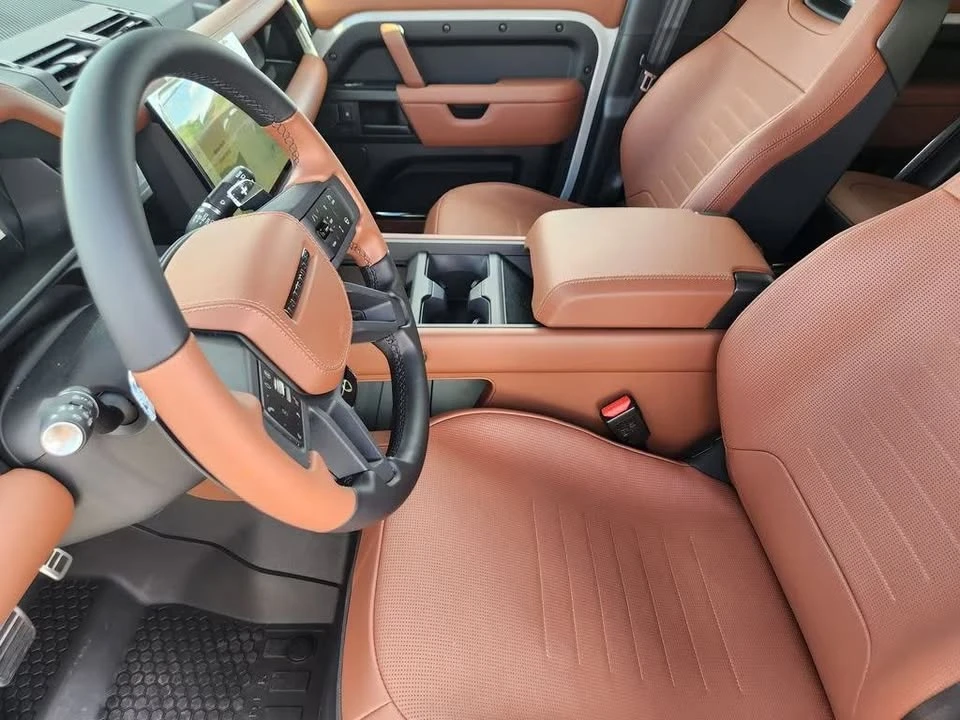 2026 Land Rover Defender Octa - Image 9 of 20