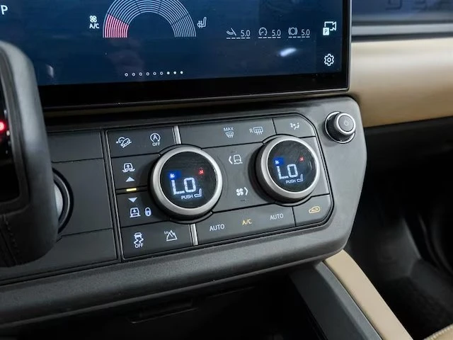 2026 Land Rover Defender L663 - Image 16 of 20