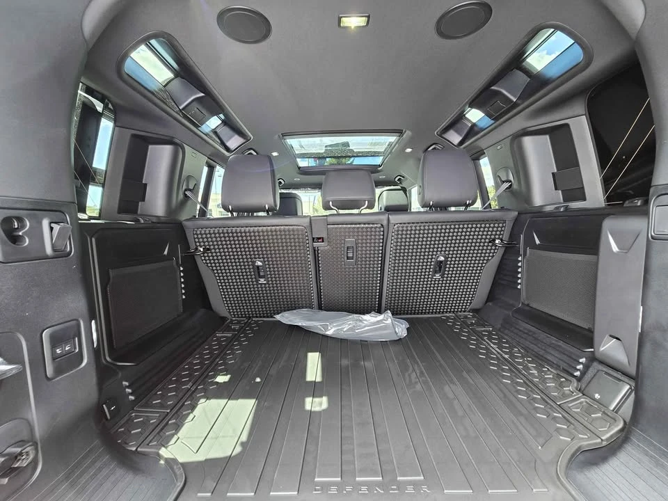 2026 Land Rover Defender L663 - Image 17 of 20