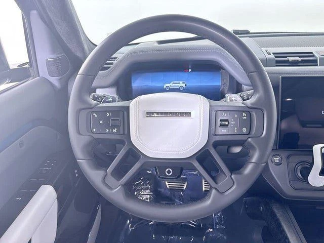 2026 Land Rover Defender Octa - Image 14 of 20