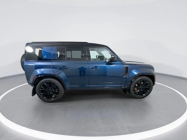 2026 Land Rover Defender Octa - Image 9 of 20